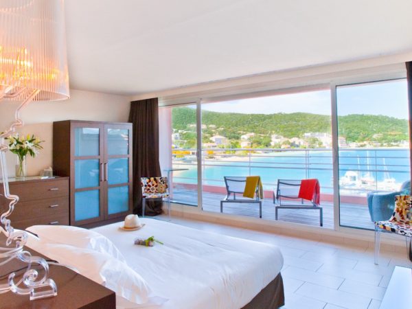 chambre-master-suite-deux-chambres-hotel-spa-plage-corse-sud-1